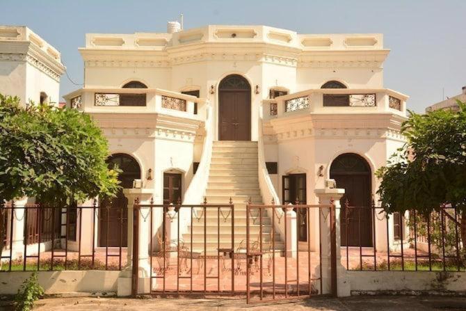 A Mansion Hotel Kashipur Buitenkant foto