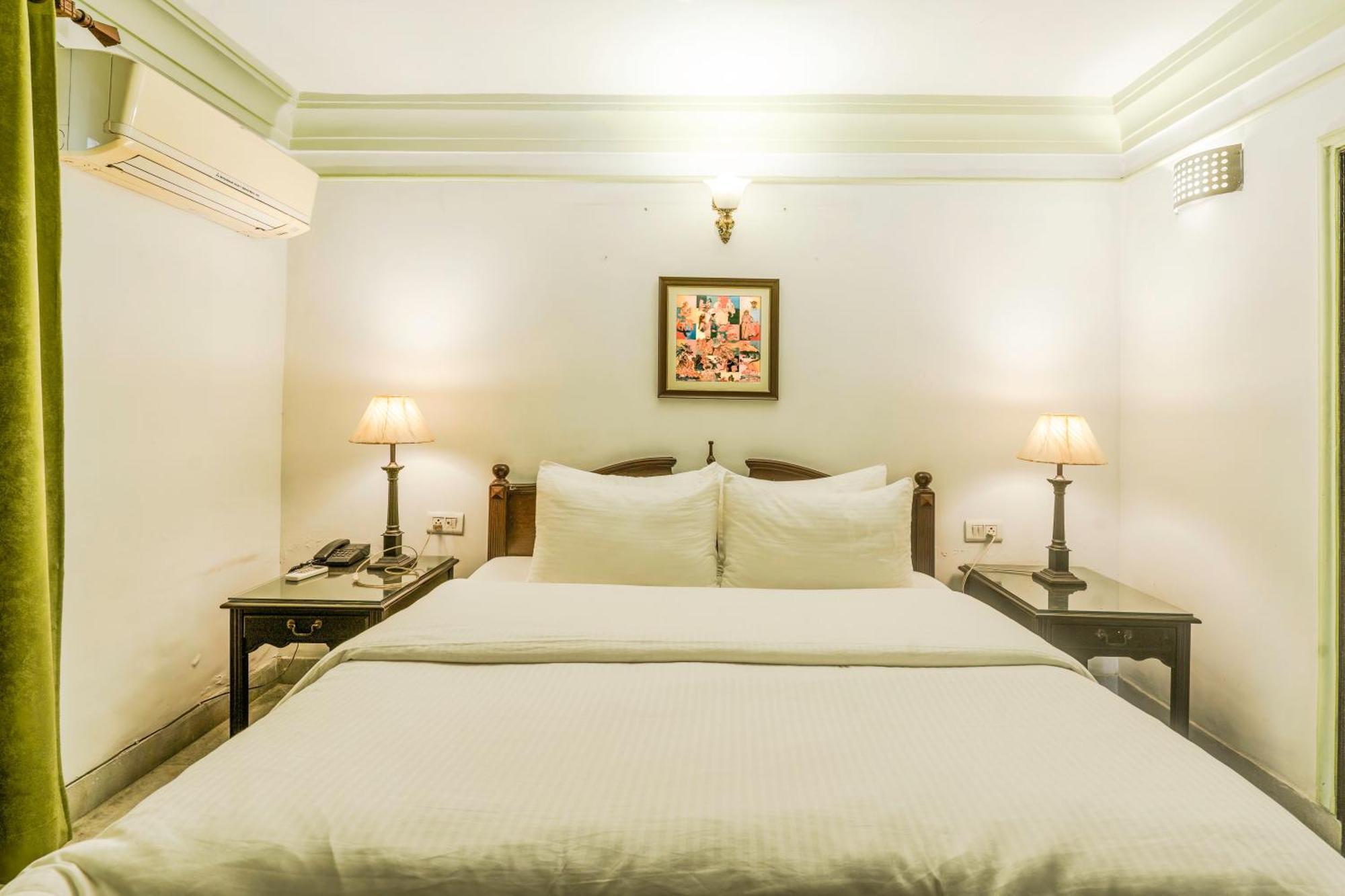 A Mansion Hotel Kashipur Buitenkant foto