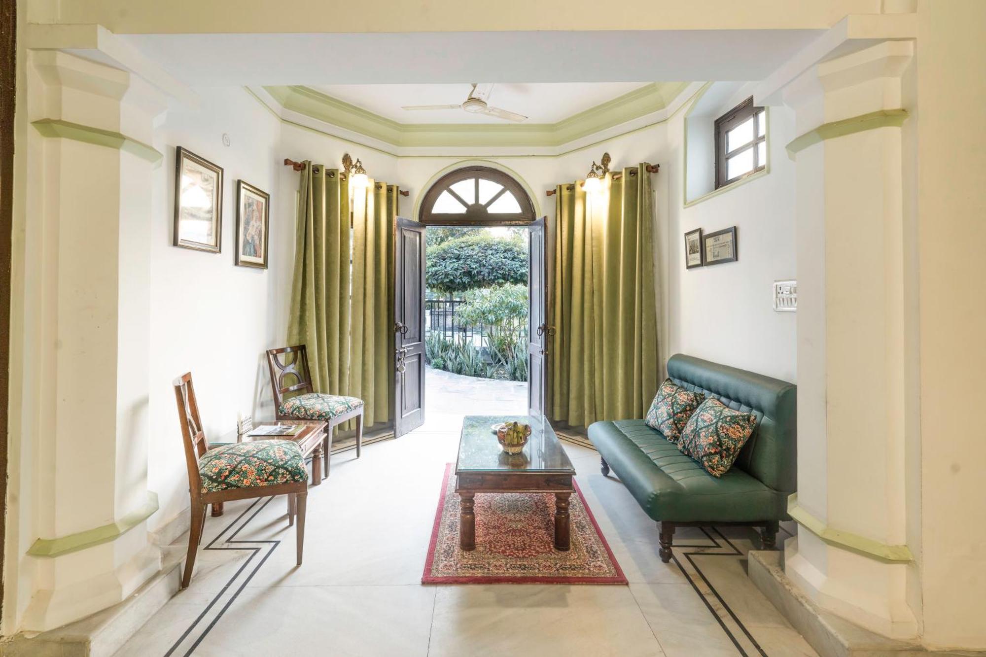 A Mansion Hotel Kashipur Buitenkant foto